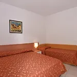 Olga Aparthotel 2*