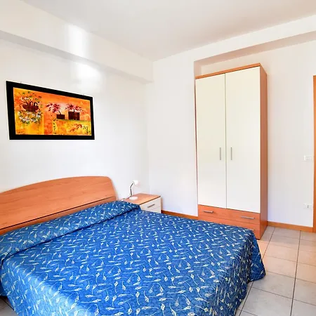 Olga 2* קאורלה