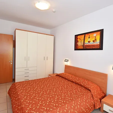 Olga 2* קאורלה